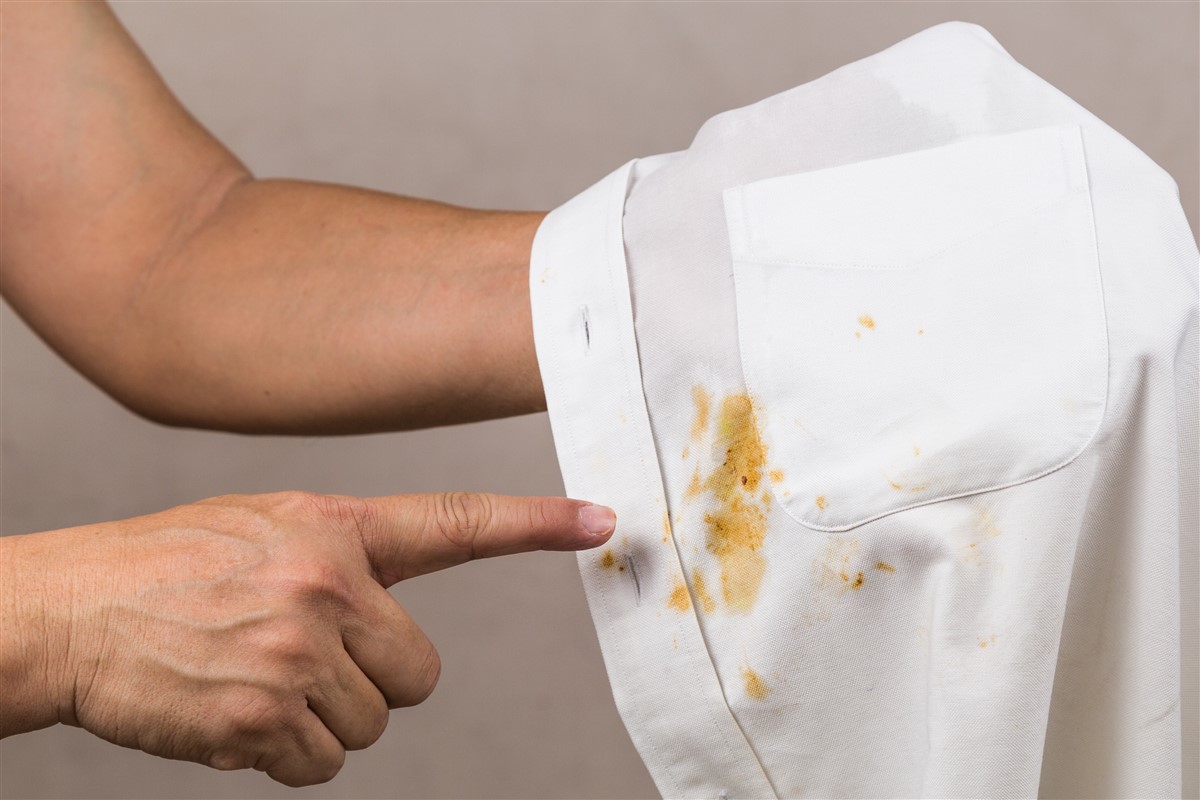 taches jaunes sur le linge blanc